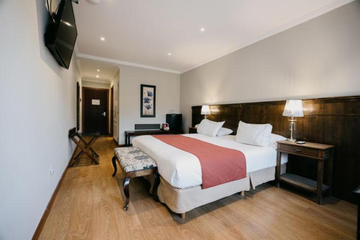 Chalten Suites Hotel Эль-Чальтен Экстерьер фото